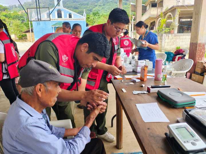 Otorga Clínica Hospital del ISSSTE en Huejutla 2 mil 800 atenciones médicas a comunidades afectadas por el huracán “Priscila”