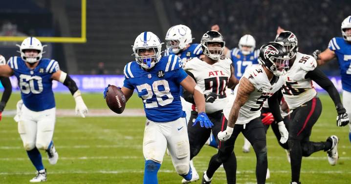 Falcons’ Kaden Elliss on Taylor’s long run: ‘Guys stopped playing, myself included’