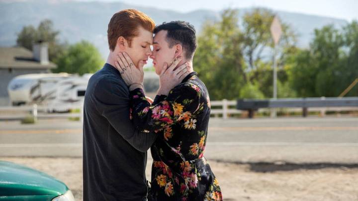 26 Shows on Netflix That Couples Can Binge