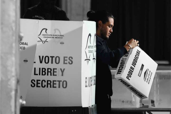 Reforma Electoral: senador del PVEM propone sancionar a quien renuncie a ser funcionario de casilla