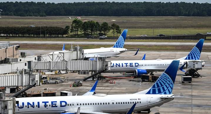 Estados Unidos se prepara para el caos aéreo por el cierre del gobierno este viernes | Donald Trump