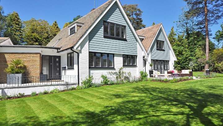 Inside Outside Guys: Thankful for houses