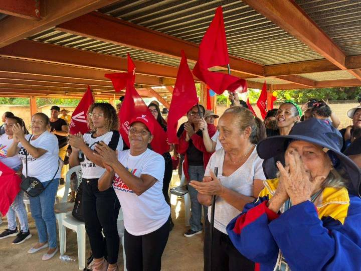 ¡Buenas noticias para Cabimas! Se entregan títulos de propiedad a 6,000 familias que aseguran su hogar.