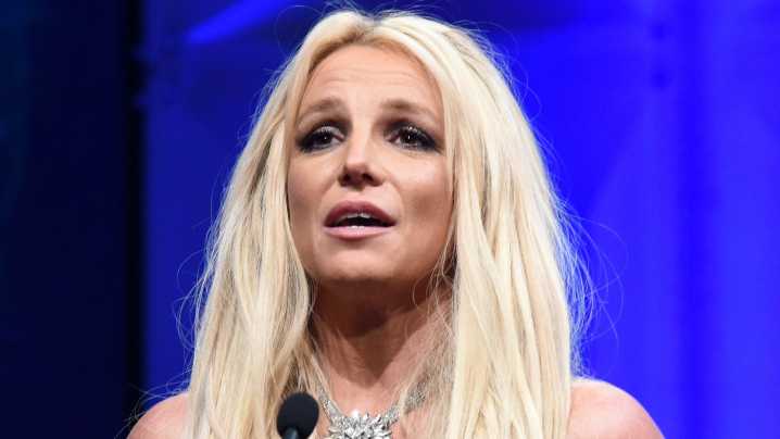 Britney Spears Slams 'Mean' Paparazzi: I Can't Go Anywhere!