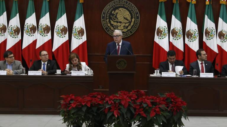 Presenta Rocha Cuarto Informe; en seguridad sólo expone formación policial y omite cifras de incidencia