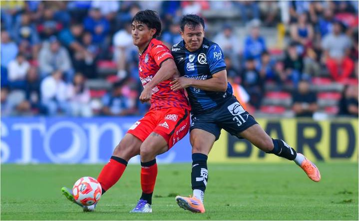 Querétaro vence a Mazatlán y se mantiene con vida en el Play