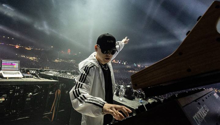 Bizarrap y Daddy Yankee actuarán en descanso de partido de la NFL en Madrid