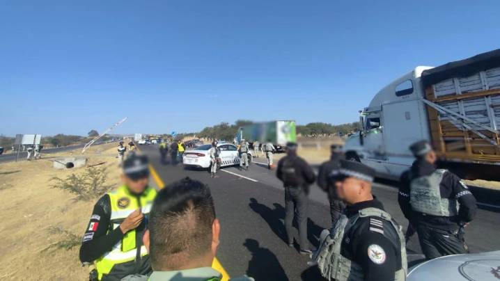 Jornaleros heridos en autopista León–Salamanca continúan en estado crítico en Irapuato