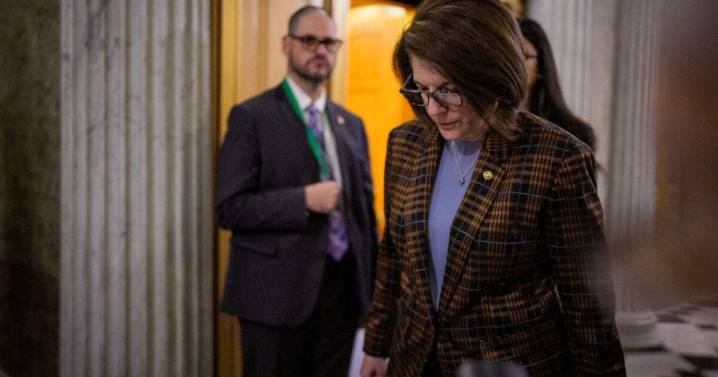 El Senado aprueba el acuerdo para reabrir el gobierno de Estados Unidos