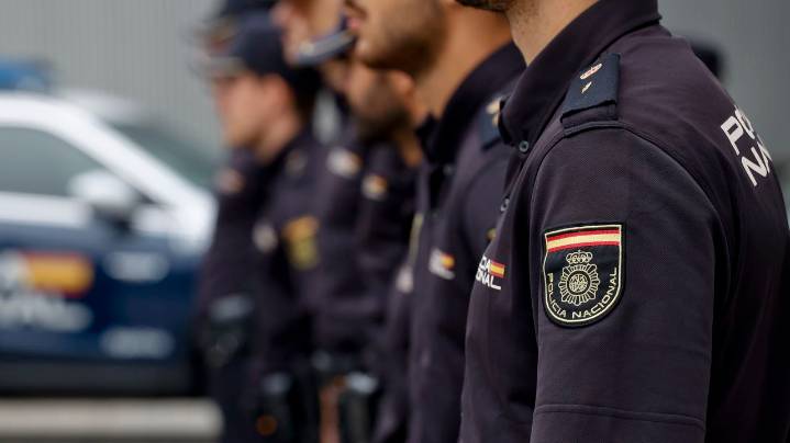 Detenidos cuatro jóvenes en A Coruña por acosar y agredir a miembros de otro grupo rival tras un altercado en San Xoán