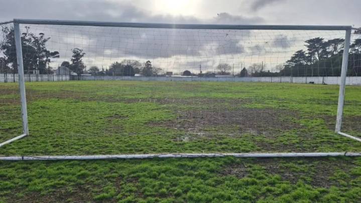 Un futbolista agredió a una mujer policía en un partido y ahora deberá pagarle una millonaria indemnización