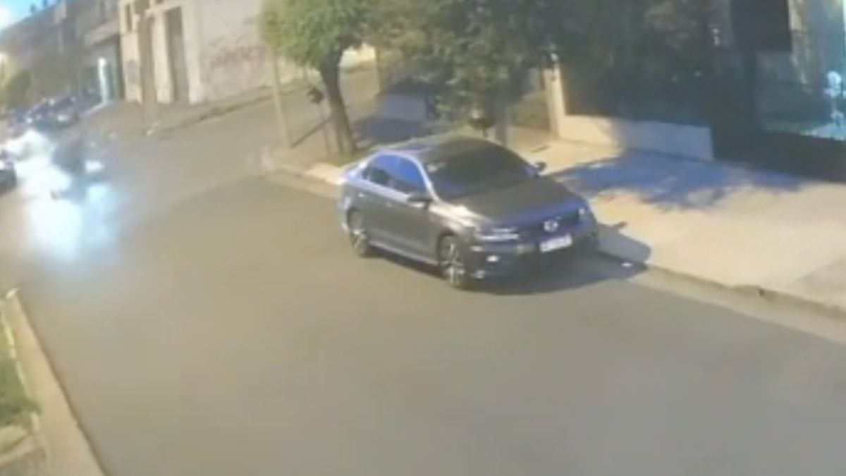 Ladrones huían de un asalto en Villa Madero, y chocaron y mataron a joven que iba en moto