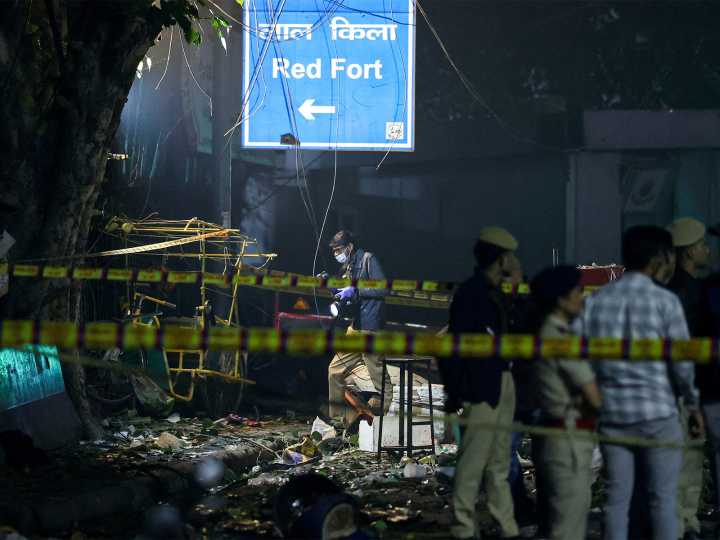 Delhi blast: CCTV footage shows suspect's car near parking area