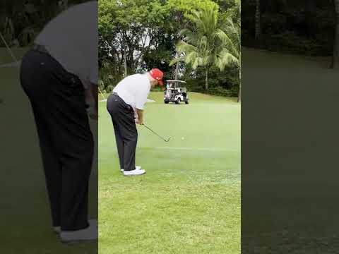 Trump sinks impressive chip shot in viral video