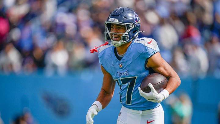 Chimere Dike returns punt for 67-yard touchdown, Titans lead 14