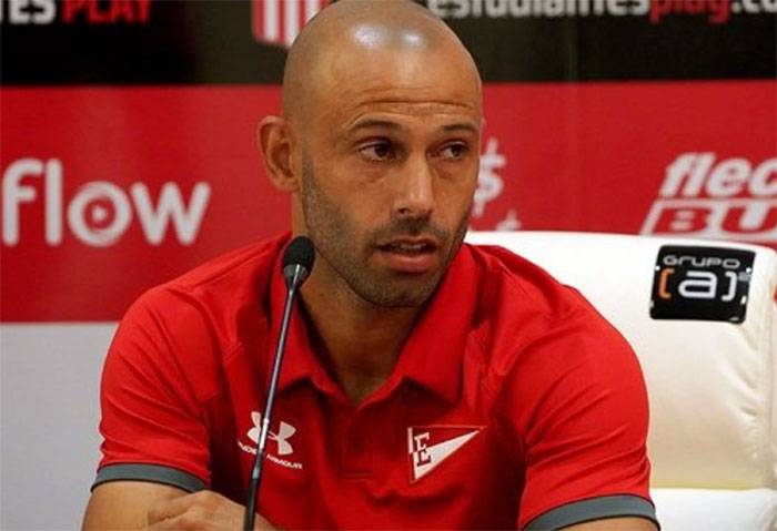 Mascherano reconoce la dificultad de dejar en el banquillo a Luis Suárez
