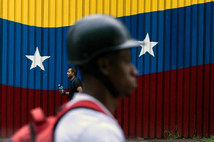 Activa Venezuela “despliegue masivo” de unidades militares ante la amenaza de una agresión estadunidense