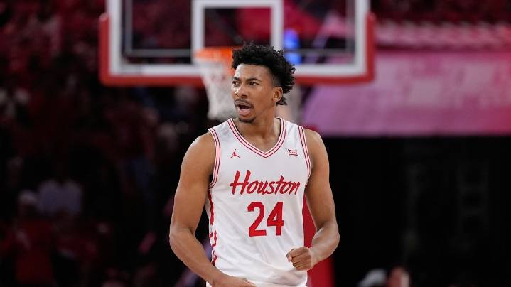 Kingston Flemings scores 20, No. 2 Houston beats Towson 65