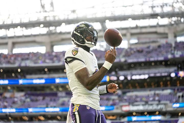 Lamar Jackson returns to practice for the Ravens after missing Wednesday’s session with a knee issuee Ravens after missing Wednesday’s session with a knee issuevens after missing Wednesday’s session w