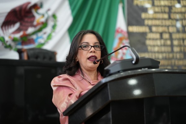 Propone diputada reforzar leyes a favor de los peatones