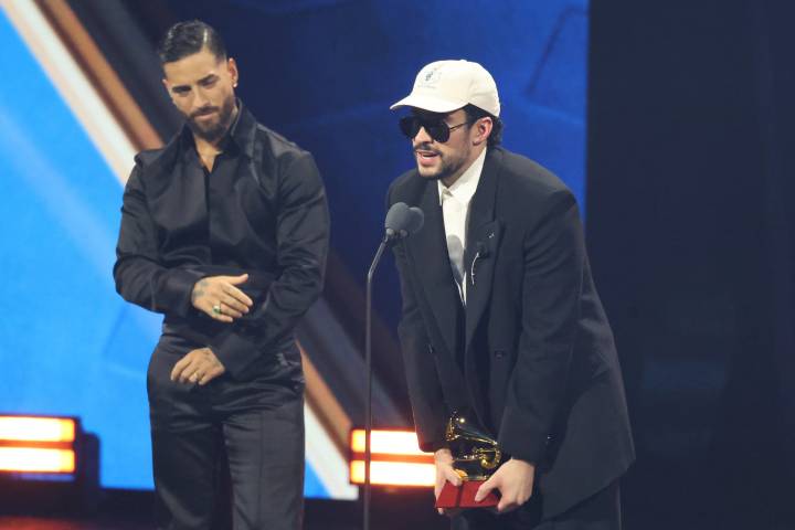Bad Bunny triunfó y Alejandro Sanz sorprendió en los Latin Grammy