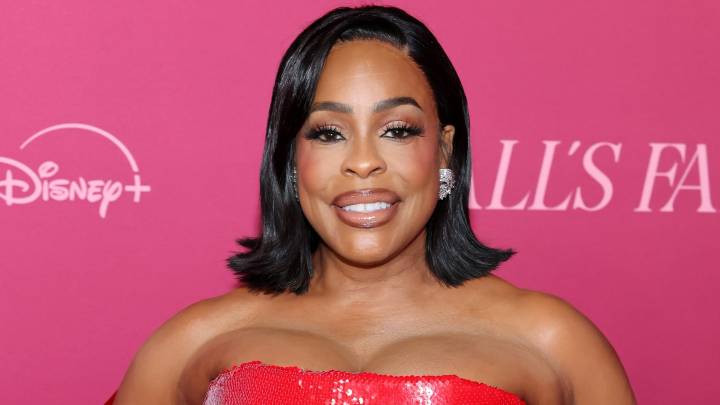 All’s Fair’s Niecy Nash-Betts on NSFW Reason for Two Cast Group Chats