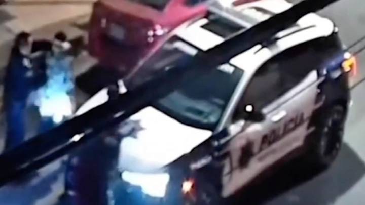 Caen dos delincuentes tras robar celular a abuelito en zona centro de Saltillo