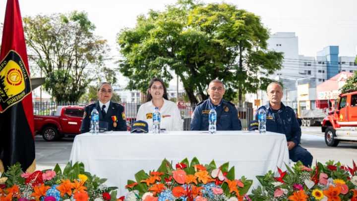 El Cuerpo Oficial de Bomberos Pereira, conmemoró el Día Nacional del Bombero