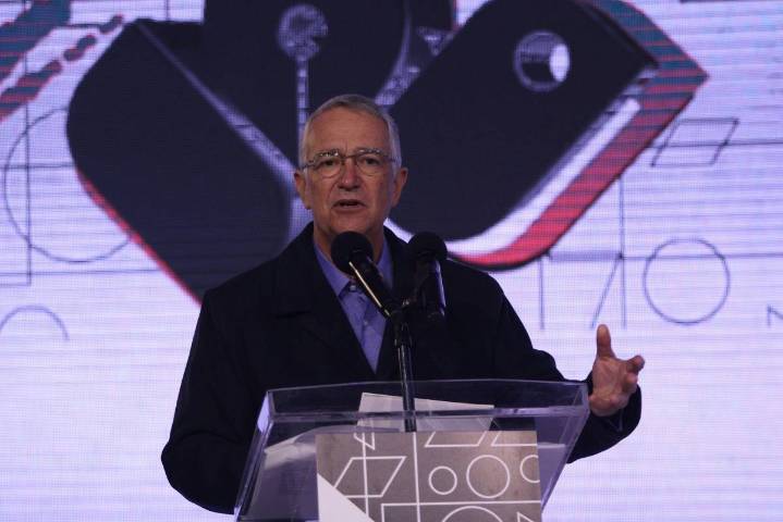 Da Corte revés a Ricardo Salinas Pliego: Elektra deberá pagar 33 mil 306 mdp de impuestos