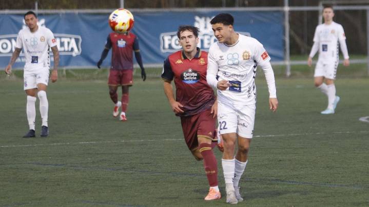 Un polémico penalti da un punto al Fabril en su visita a la Sarriana (1