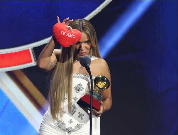 Premios Latin Grammy 2025: Karol G gana premio a mejor canción del año con ‘Si antes te hubiera conocido’; Bad Bunny se lleva el de mejor álbum