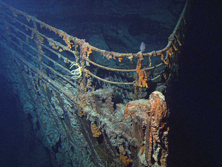 Subasta récord: venden el reloj del matrimonio que murió abrazado en el Titanic por una cifra millonaria