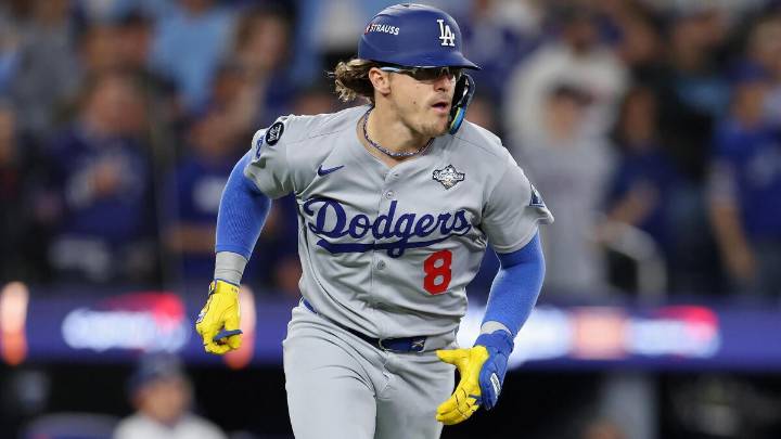 Enrique Hernández injury: Free agent will miss WBC following elbow surgery