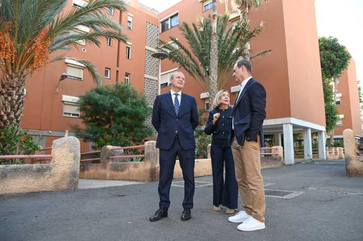 El Cabildo aporta un millón de euros para rehabilitar las 208 viviendas de la urbanización La Paz de Agüimes