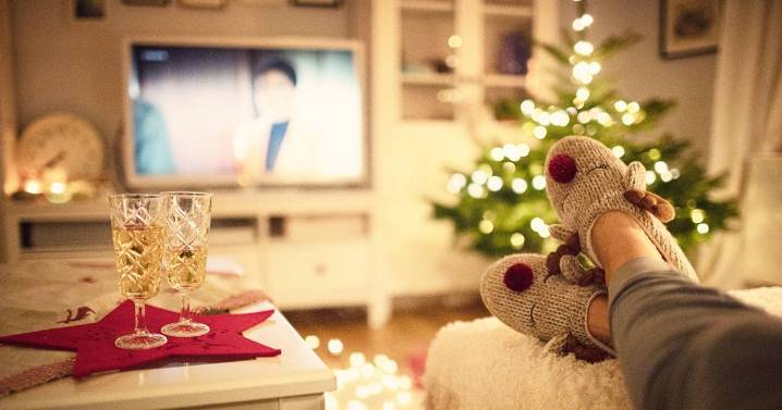 Netflix fans 'so here for' new Christmas film starring huge 90s stars