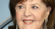 Shirley Valentine star, Pauline Collins, dies at 85