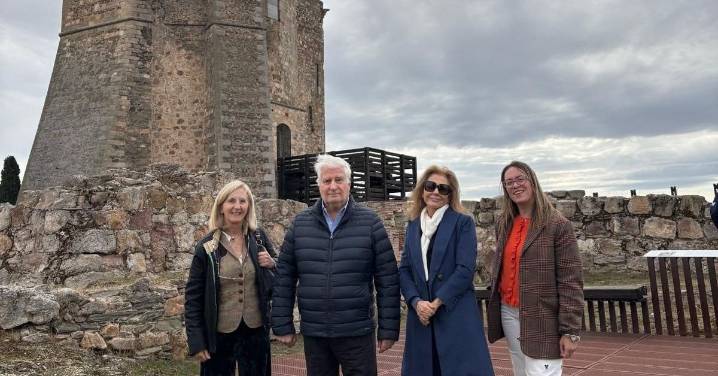 El duque de Alba y Alicia Koplowitz se dejan ver en Alba de Tormes