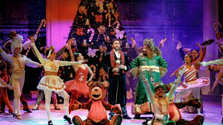 Música, baile y magia navideña en el Teatro Colsubsidio: MISI presenta 'Scrooge y los Fantasmas de Navidad', una obra para todas las generaciones