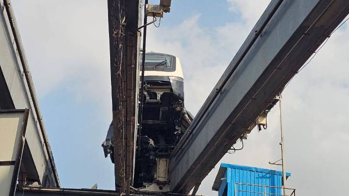 Mumbai: Monorail Coach Derails During Testing Near Wadala, No Injuries Reported
