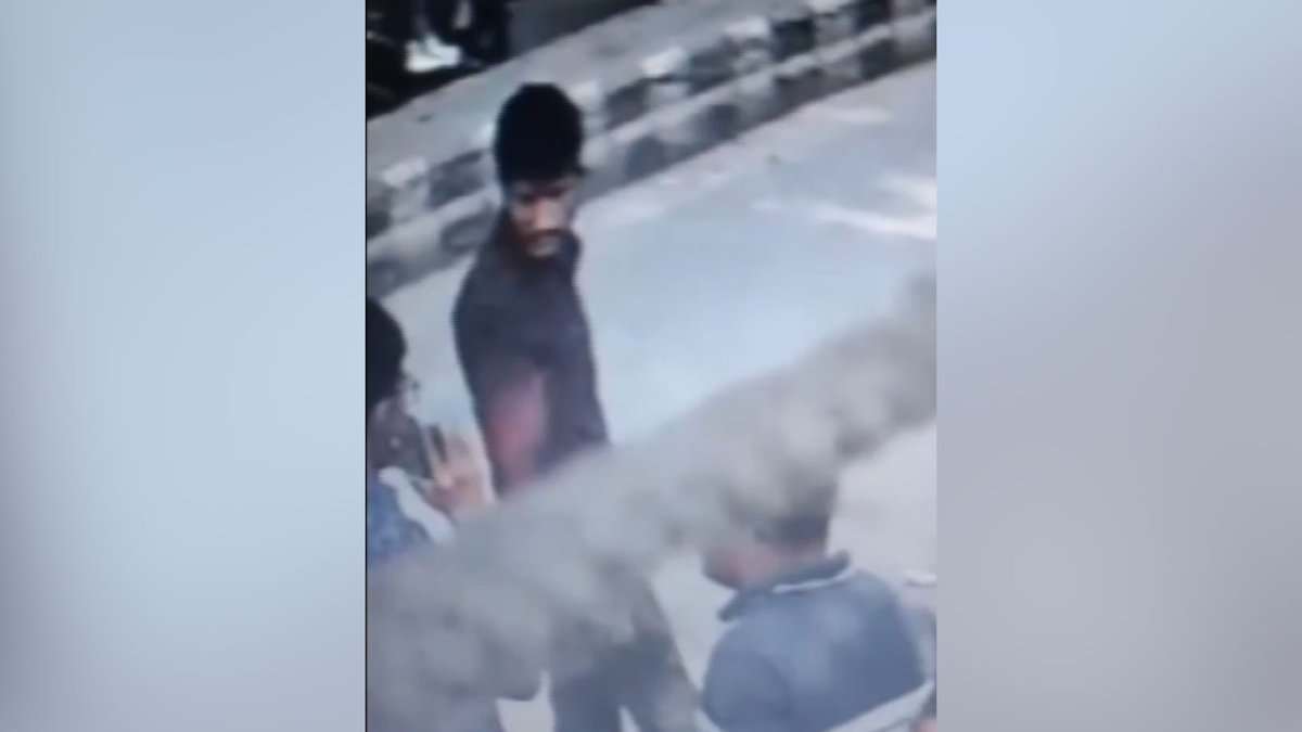 Hours before Delhi blast, prime suspect Dr Umar seen near mosque