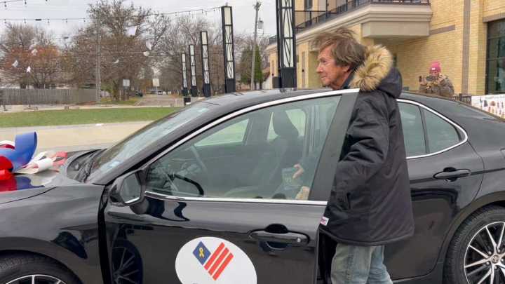 Fargo veteran receives new car through Progressive Keys to Progress program