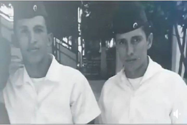 ¡Juventud militar!... sean como Chávez