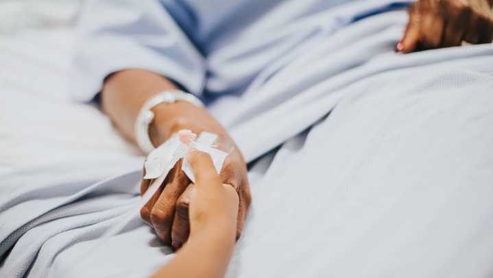 Morir con dolor y en secreto: enfermos terminales optan por el suicidio en la clandestinidad a...