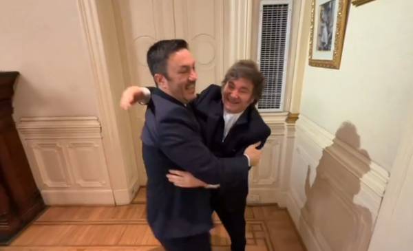 A los saltitos y con música de James Brown