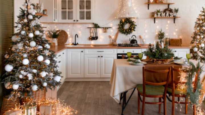 ¿Cómo decorar la cocina esta Navidad 2025? Las tendencias que marcarán la decoración en los hogares