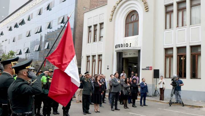 IRTP y PNP fortalecen la identidad nacional en el marco del estado de emergencia