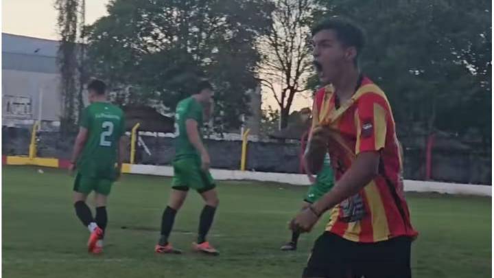 Neuquén le ganó a Unión de Crespo y manda en la Zona 1