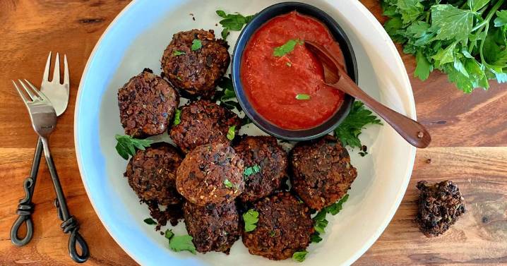 Meatless meatballs