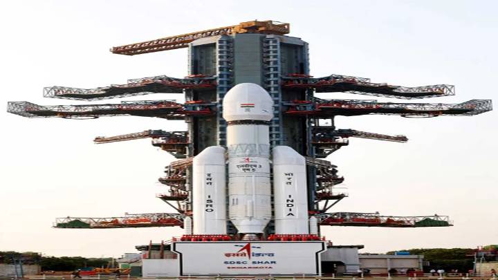 ISRO’s ‘Bahubali’ Rocket Launch: Experts Celebrate Historic Milestone for India’s Space Mission