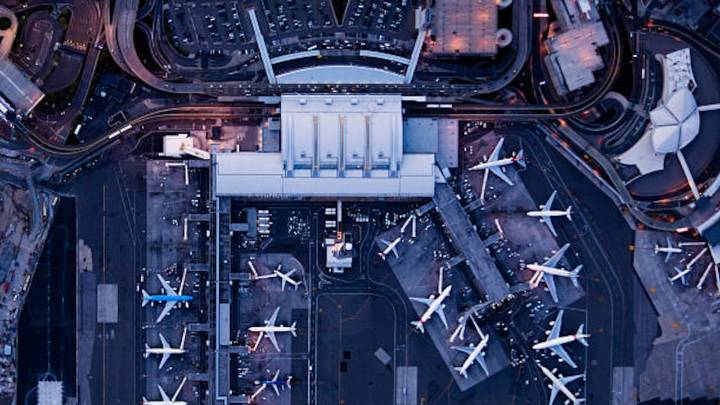 Lista de los aeropuertos que reducirán su operación aérea en Estados Unidos por el cierre de gobierno